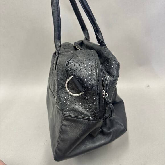 Lululemon Daily Gym Bag in Black Medium Duffle Overnight Faux Leather Top Handle - Picture 2 of 16